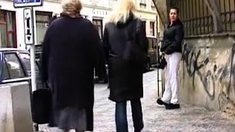 Amateur hottie fucked outdoor in public