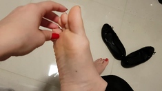 Foot fetish Close up feet and toes tease
