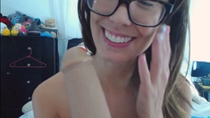 Cute amateur webcam teen girl toying pussy on webcam