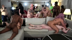 Amateurs Filming Group Sex