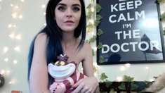 Amateur Webcam Teen Masturbates And Teases