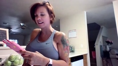 Hot amateur teen girl solos masturbation