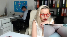 Blonde fist fetish Clara G solo fisting