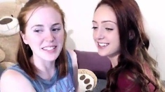 Hot Lesbians Licks And Eats Each Other Pussy