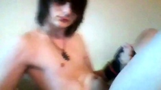 18 yo EMO boy cums on cam